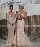 oscars2012cap_show_012.jpg