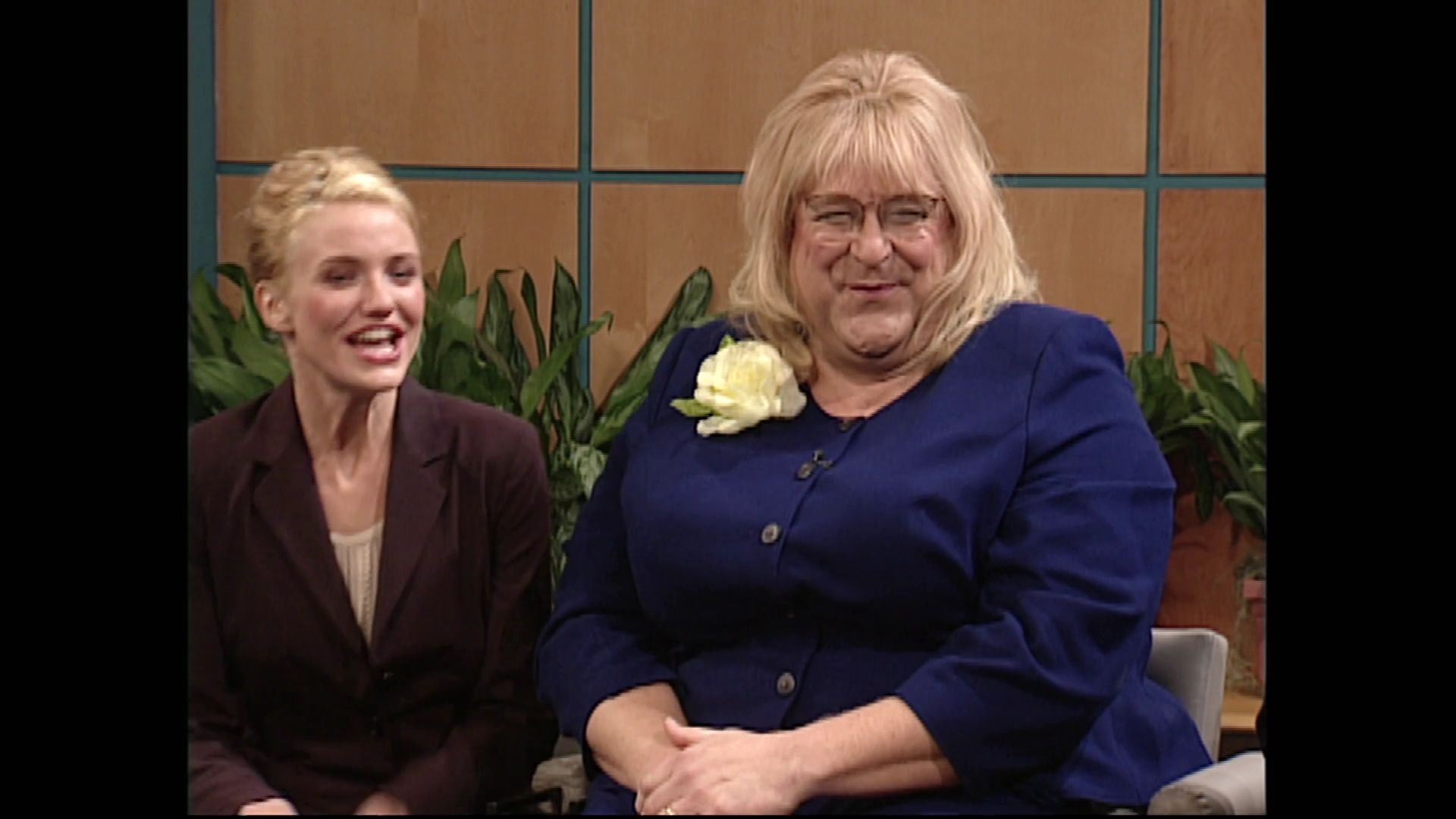SNL-S24E01-007.jpg SNL-S24E01-007.jpg
