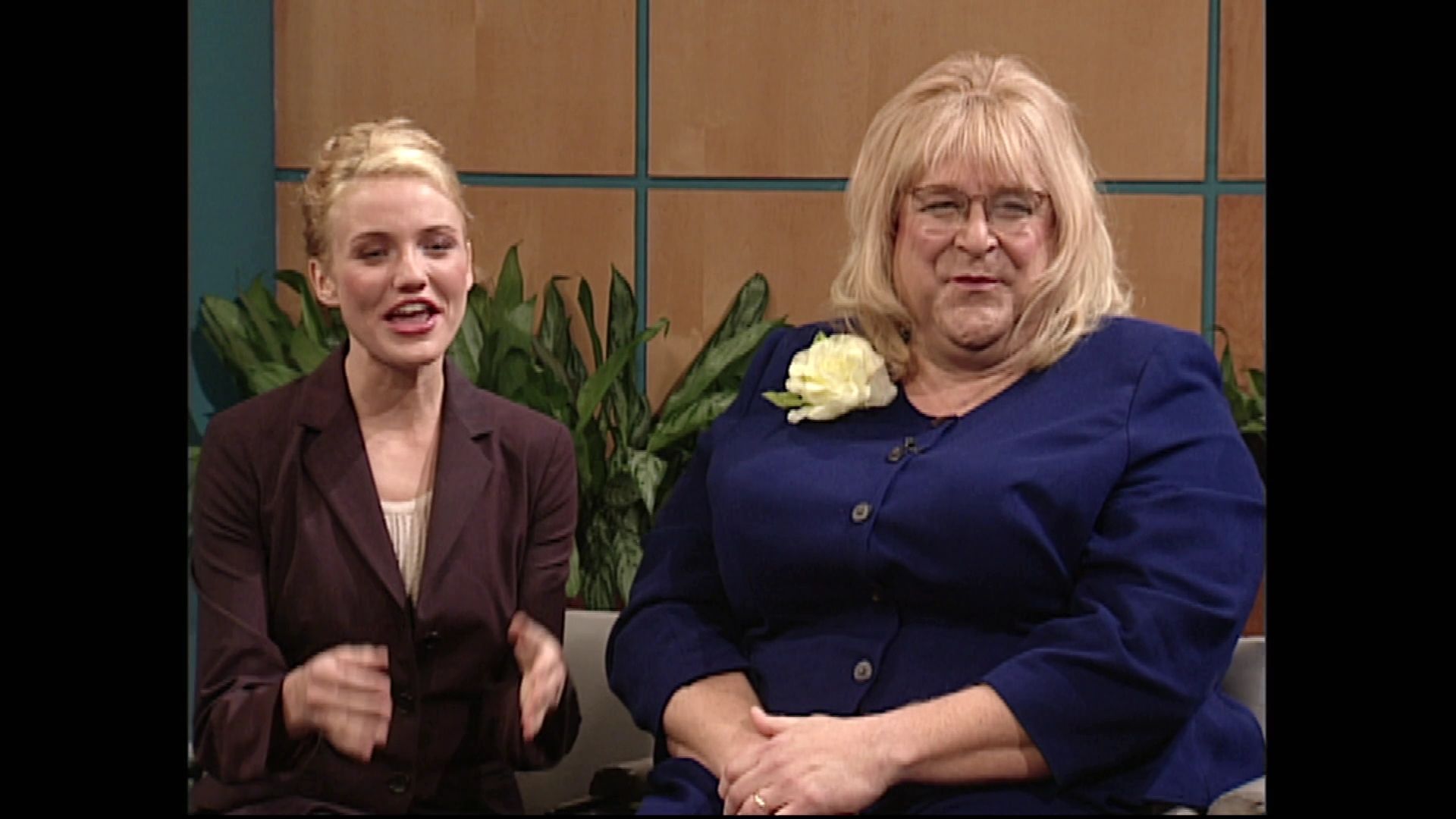 SNL-S24E01-008.jpg SNL-S24E01-008.jpg