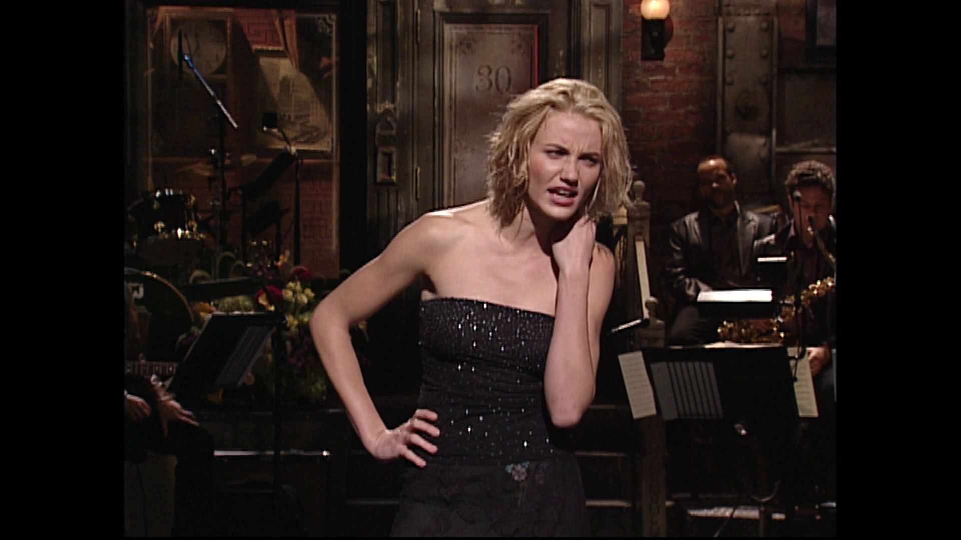 SNL-S24E01-069.jpg SNL-S24E01-069.jpg
