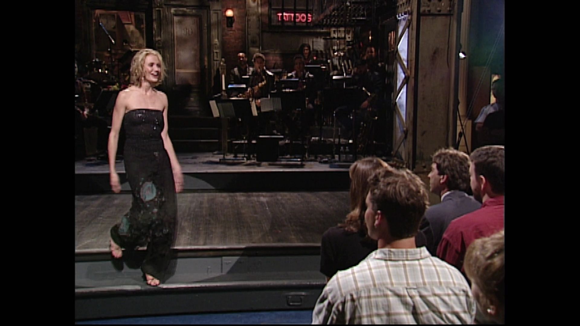 SNL-S24E01-089.jpg SNL-S24E01-089.jpg