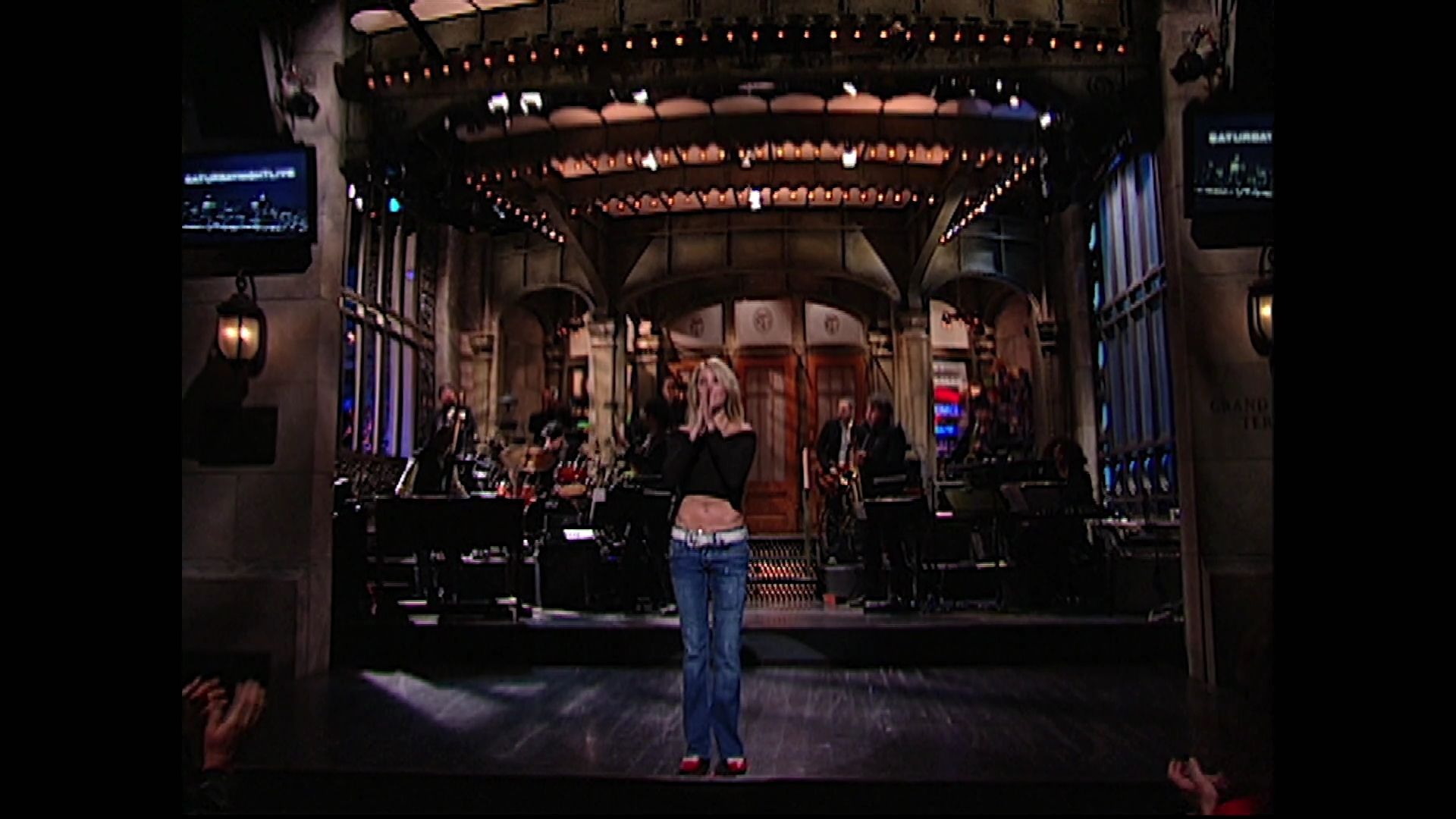 SNL-S30E16-010.jpg SNL-S30E16-010.jpg