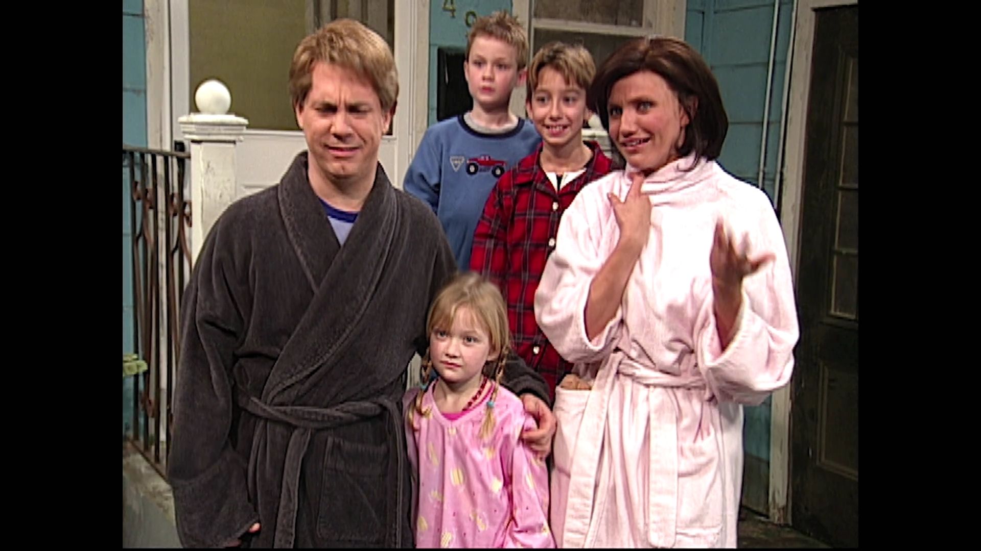 SNL-S30E16-220.jpg