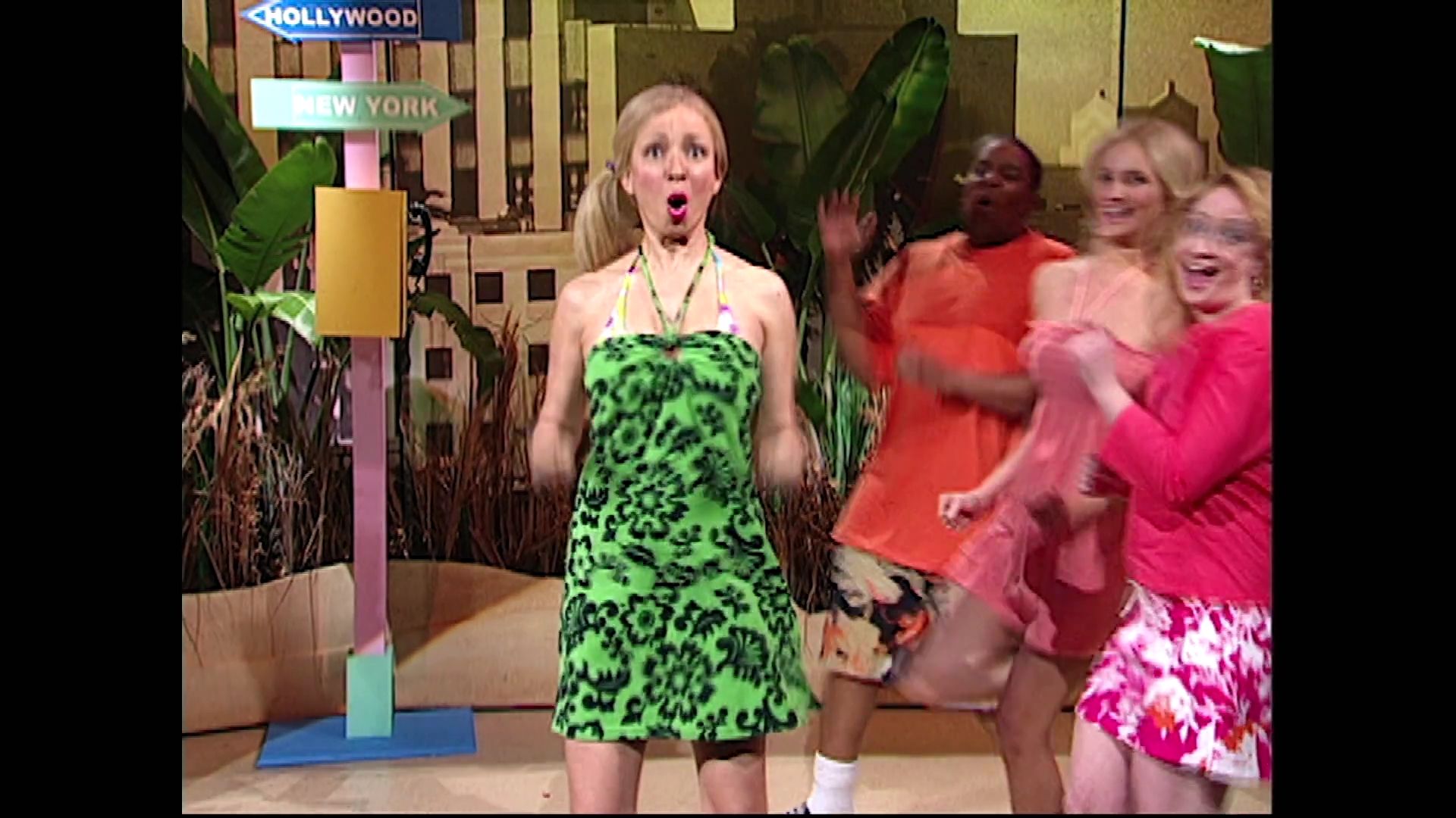 SNL-S30E16-518.jpg SNL-S30E16-518.jpg