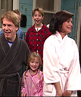 SNL-S30E16-209.jpg