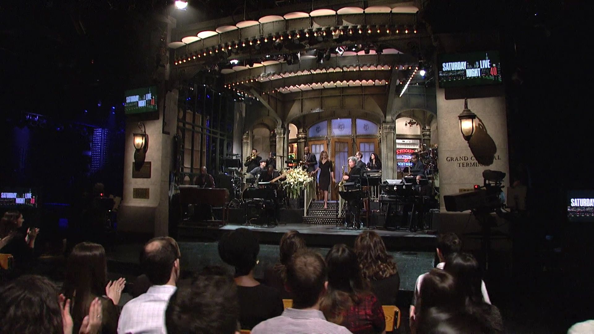 SNL-S40E07-005.jpg SNL-S40E07-005.jpg