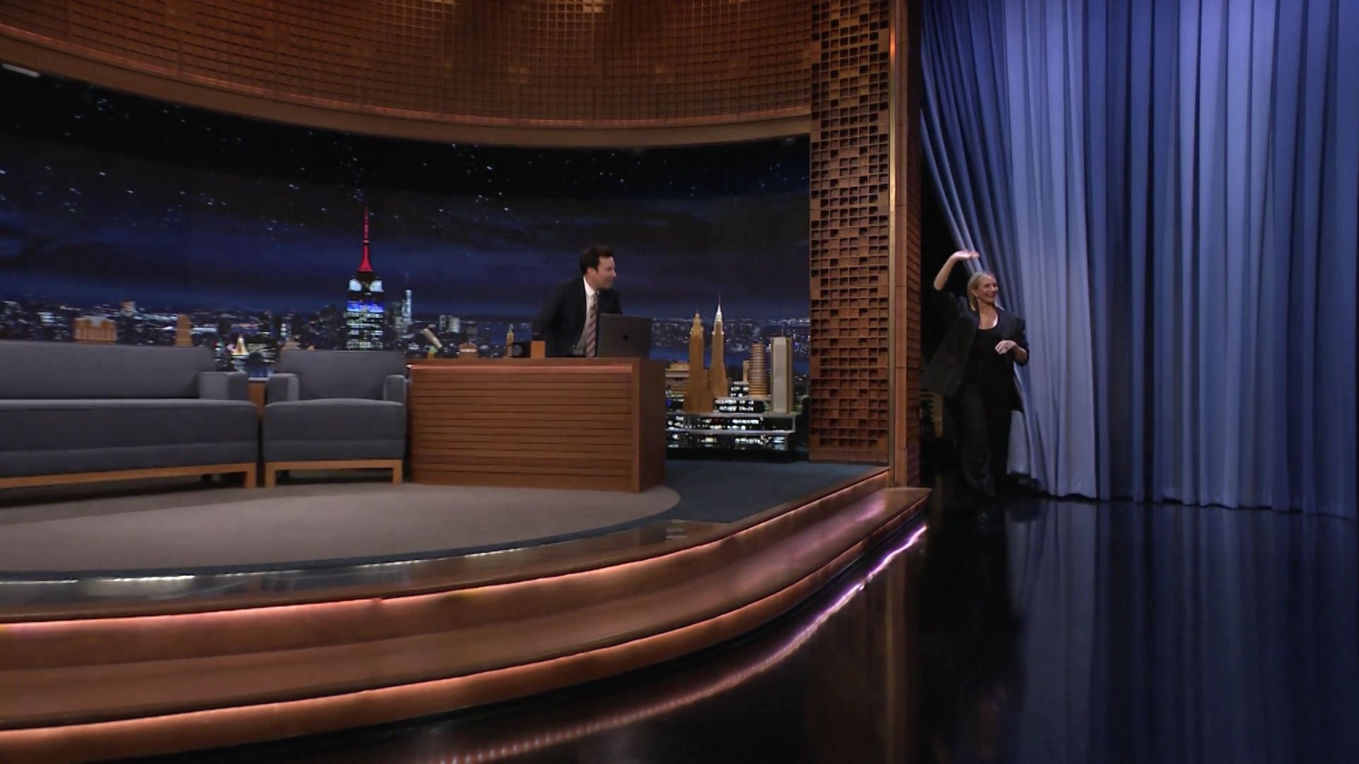 2022-TonightShowStarringJimmyFallon-288.jpg 2022-TonightShowStarringJimmyFallon-288.jpg