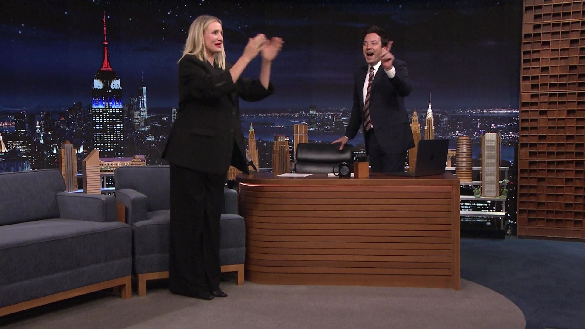 2022-TonightShowStarringJimmyFallon-303.jpg 2022-TonightShowStarringJimmyFallon-303.jpg