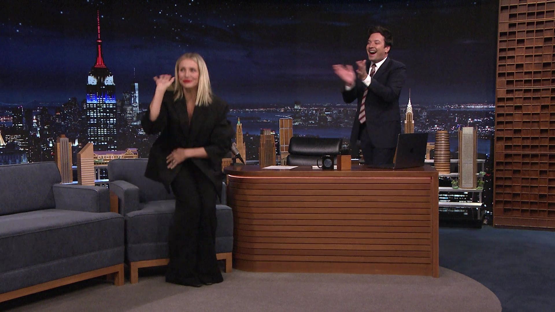 2022-TonightShowStarringJimmyFallon-304.jpg 2022-TonightShowStarringJimmyFallon-304.jpg