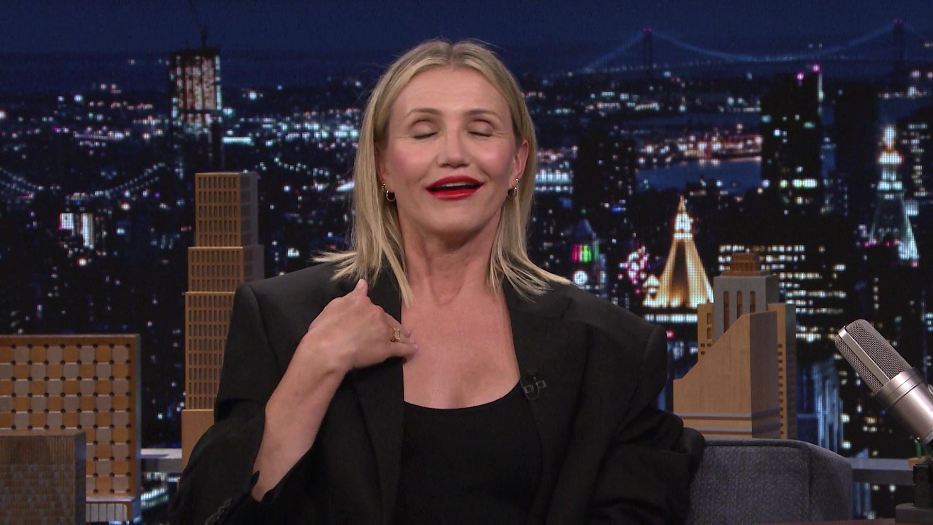 2022-TonightShowStarringJimmyFallon-384.jpg 2022-TonightShowStarringJimmyFallon-384.jpg
