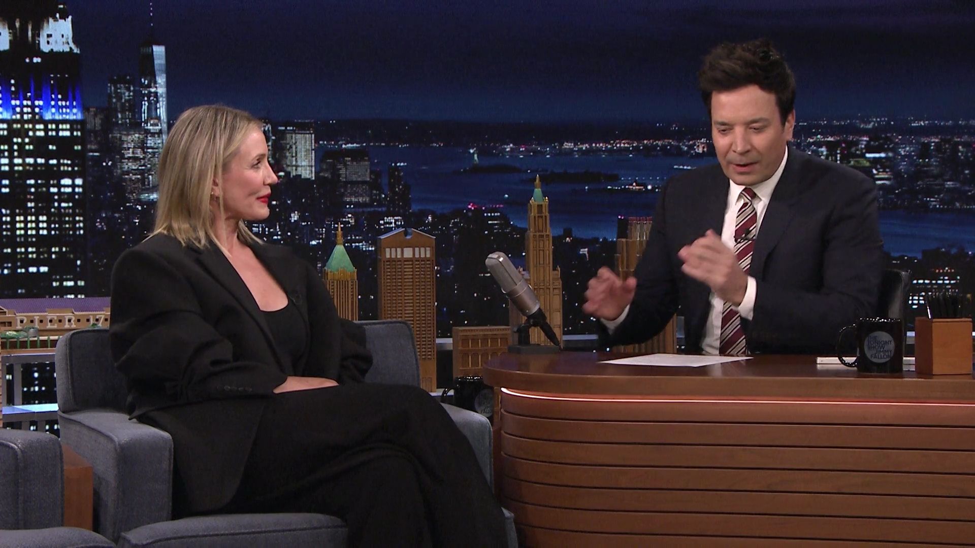 2022-TonightShowStarringJimmyFallon-386.jpg 2022-TonightShowStarringJimmyFallon-386.jpg