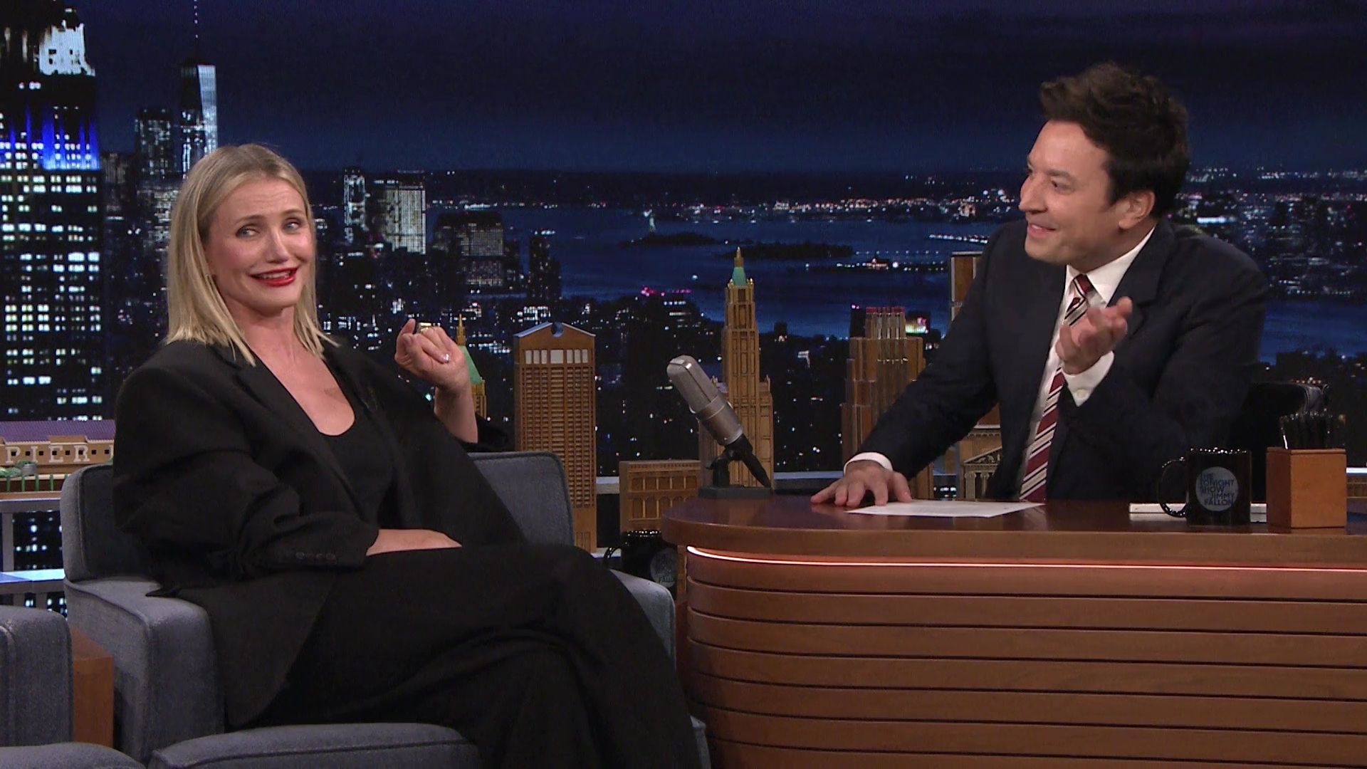 2022-TonightShowStarringJimmyFallon-412.jpg 2022-TonightShowStarringJimmyFallon-412.jpg