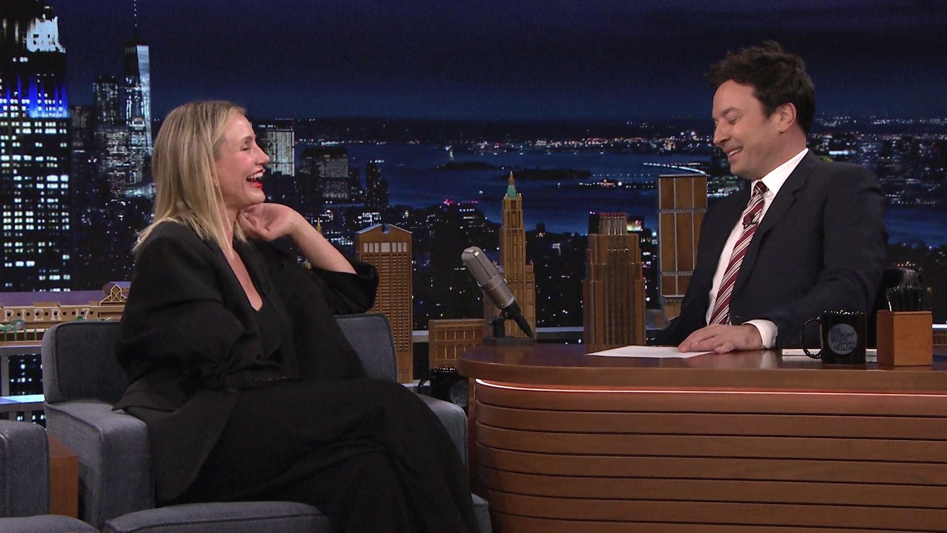 2022-TonightShowStarringJimmyFallon-416.jpg 2022-TonightShowStarringJimmyFallon-416.jpg