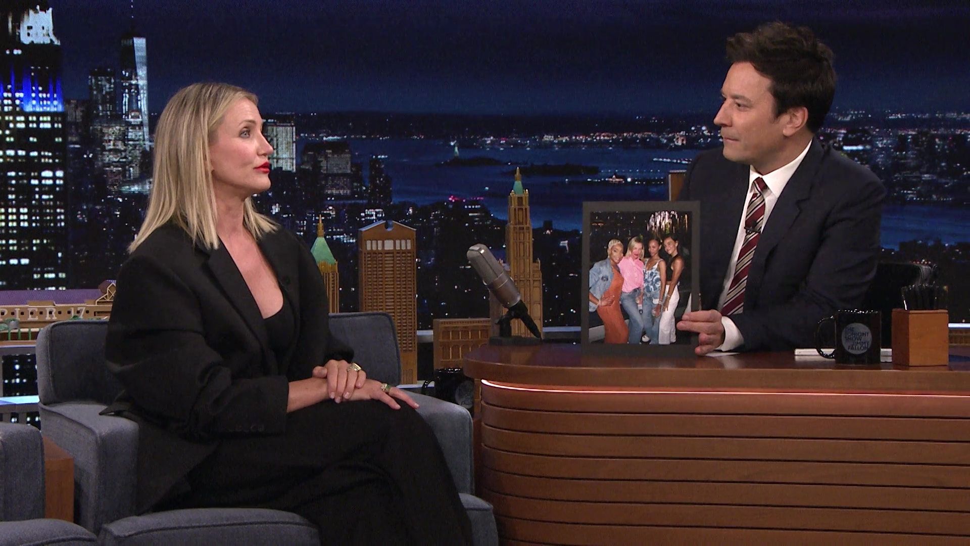 2022-TonightShowStarringJimmyFallon-433.jpg 2022-TonightShowStarringJimmyFallon-433.jpg